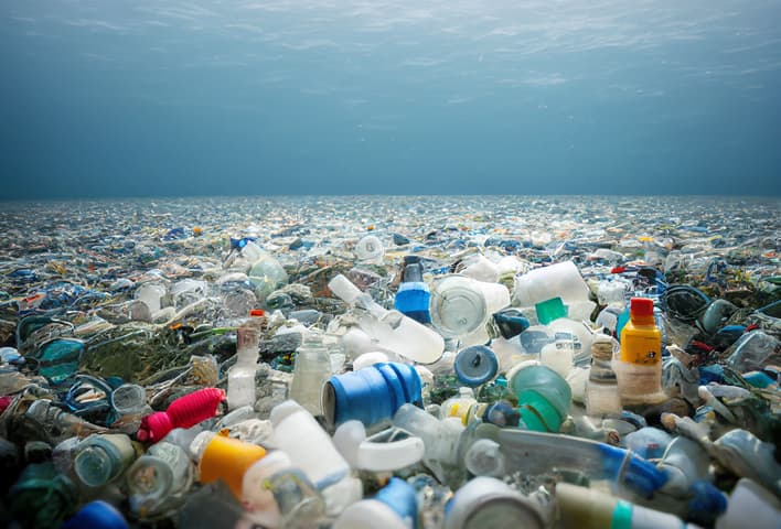 Kunststoffmüll auf dem Meeresboden