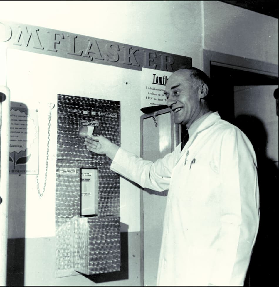 First prototype of TOMRA Reverse vending machine