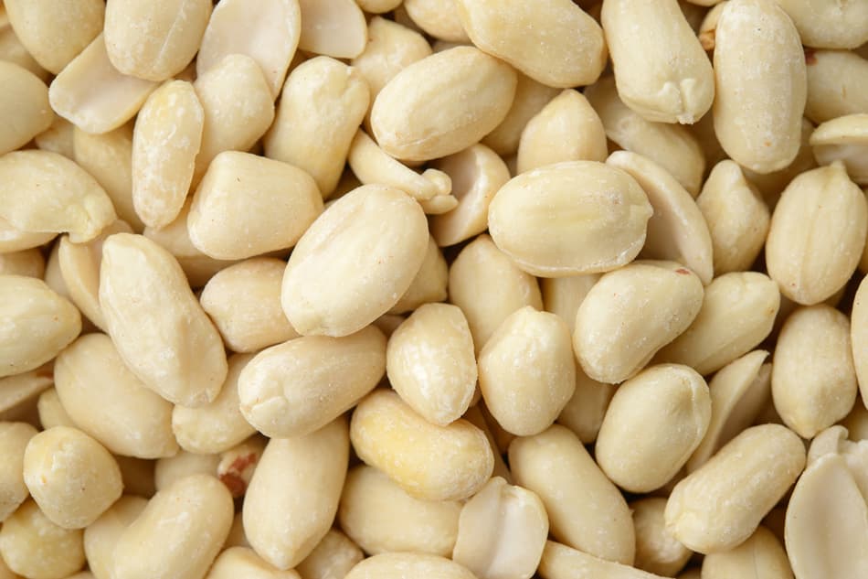 Peeled nuts